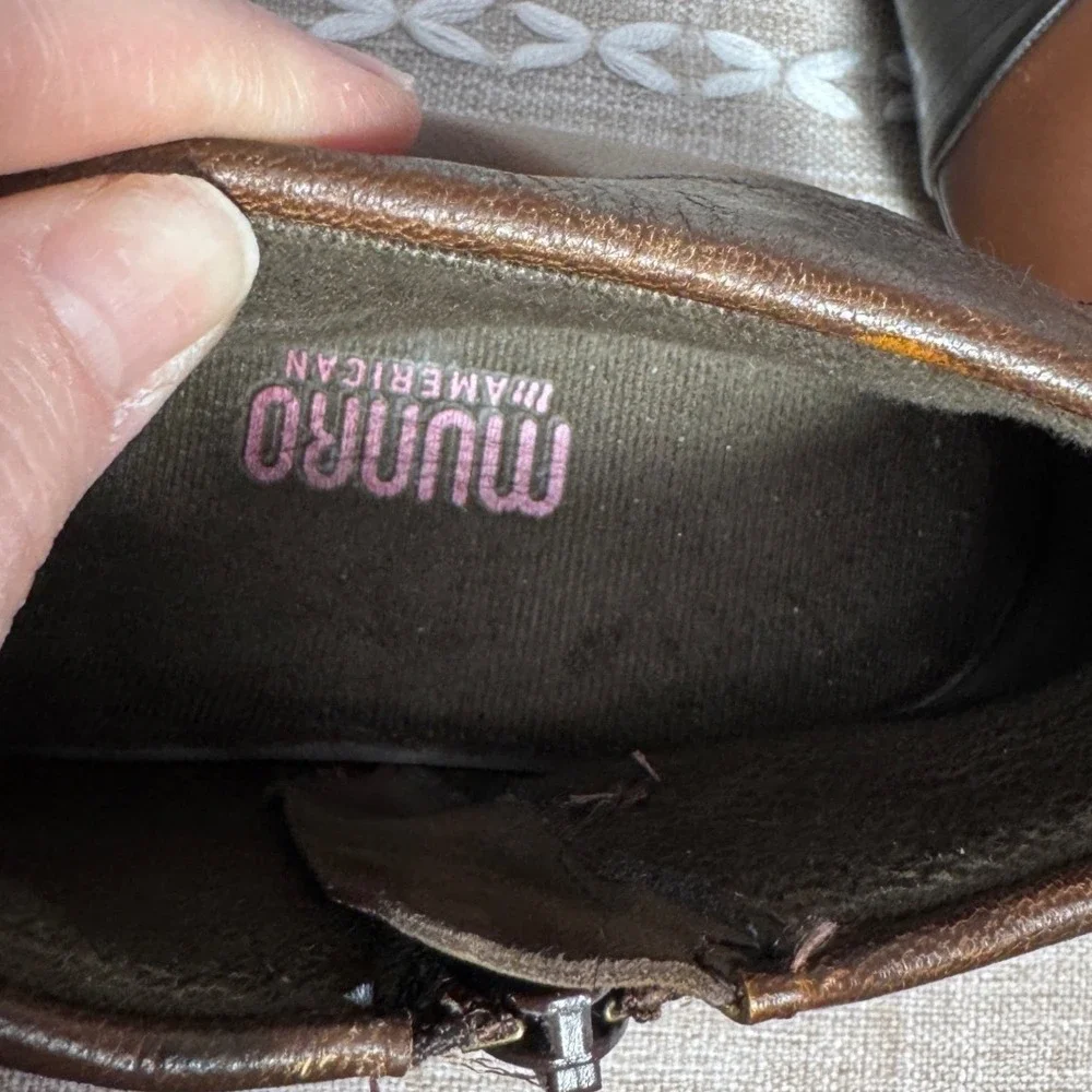 Munro American Womens Brown‎ Leather Ankle Boots Side Zip Block Heel Shoes